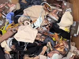 Buy Assorted Mixed Skims Pallets 200 mixed units – Wholesale Shapewear & Loungewear Deals! - Image 3