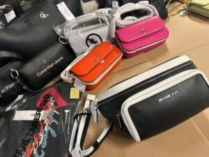 Buy Authentic Women Hand Bags Pallet
