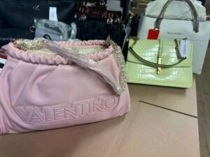 Buy Authentic Women Hand Bags Pallet