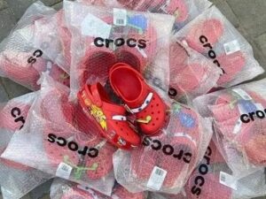 Crocs Sandal Wholesale Pallet - Image 4