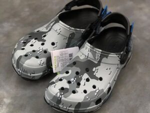 Crocs Sandal Wholesale Pallet - Image 9