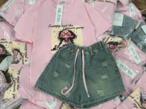 Stock up on adorable kids' clothing - Image 3